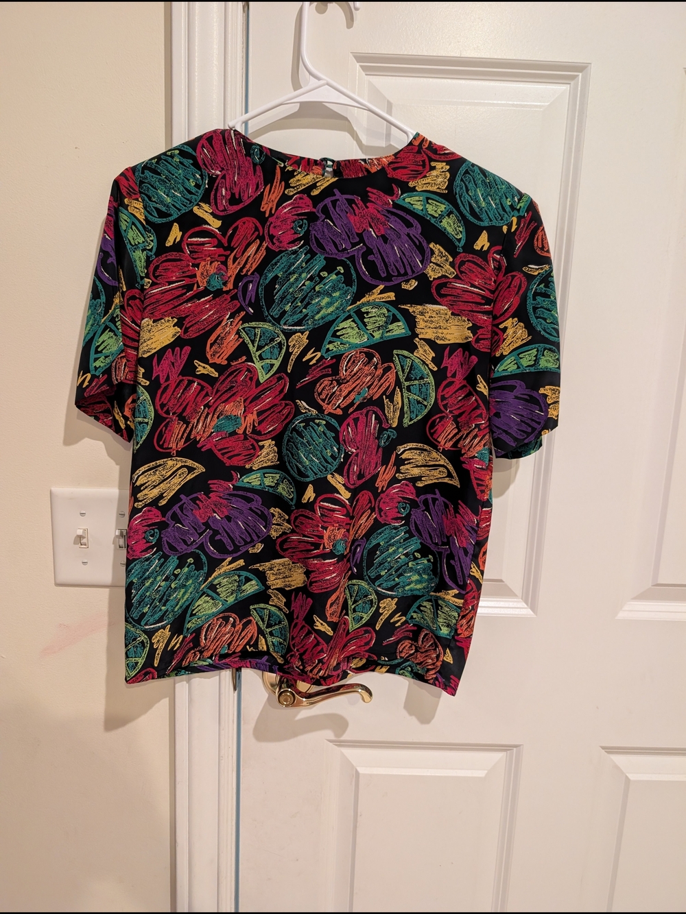 VINTAGE Colorful Scribble Black Short Sleeve Top